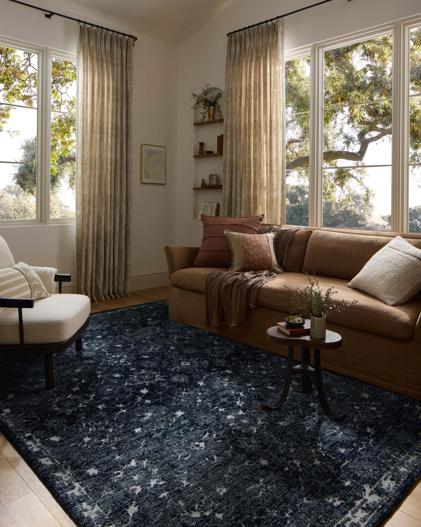 Loloi Percival Navy / Ivory 2'-6" x 7'-6" Runner Rug