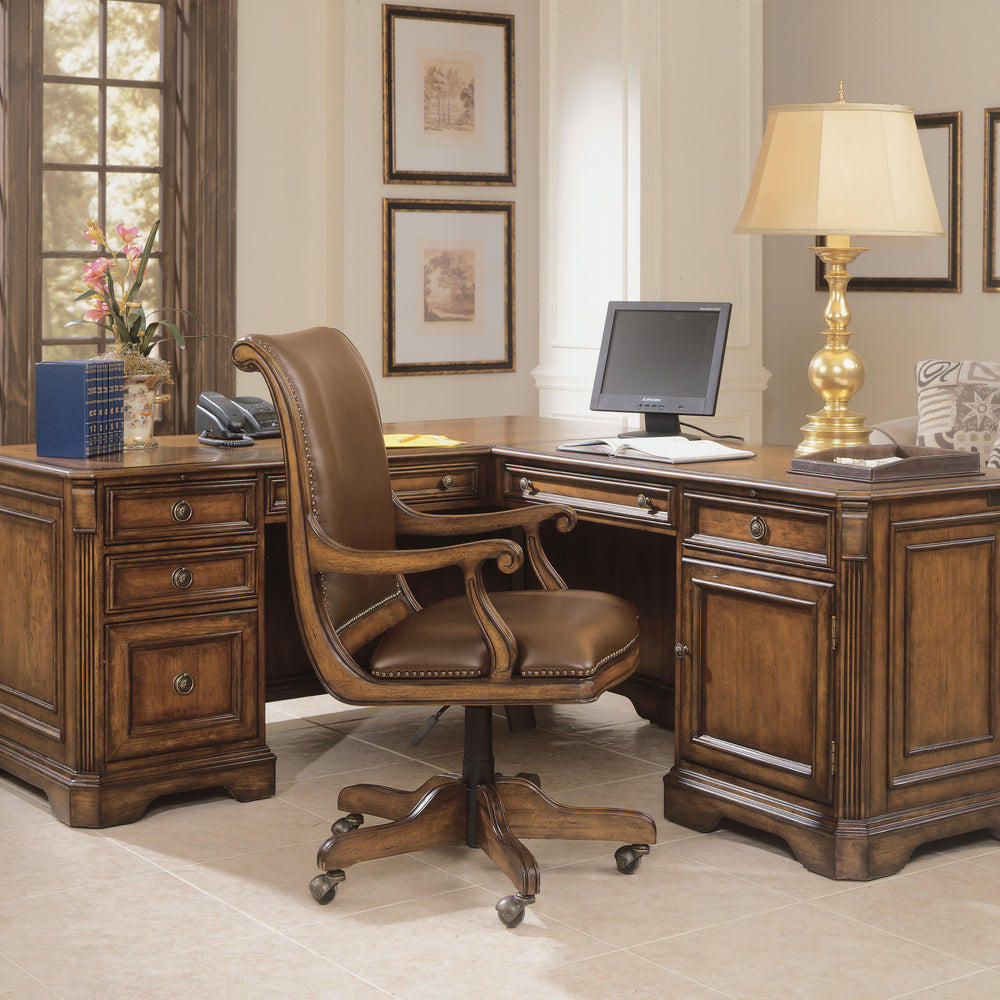 Brookhaven Executive L Right Return.