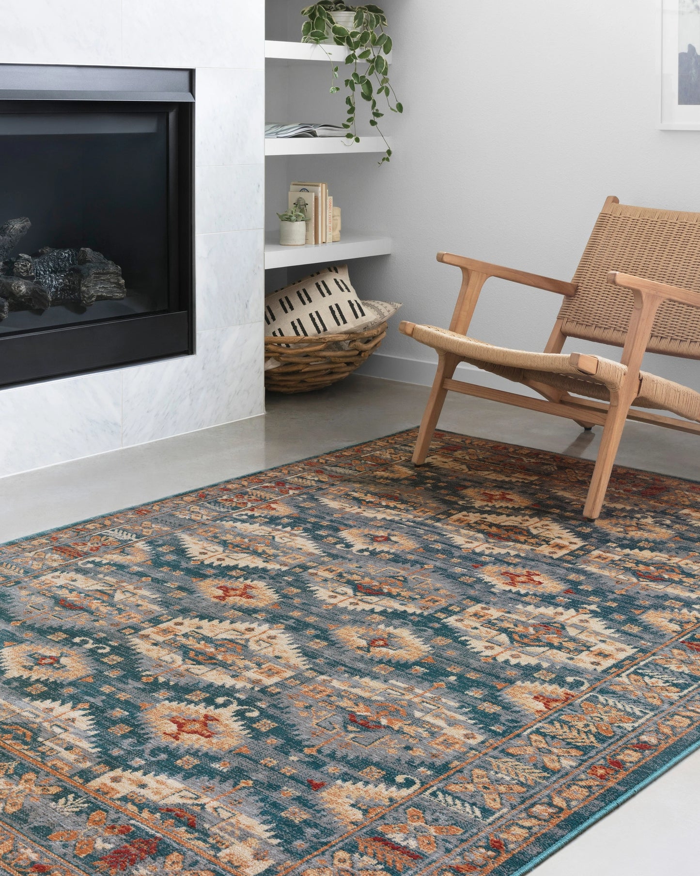 Loloi Isadora Lagoon / Multi 5' x 7'-3" Area Rug