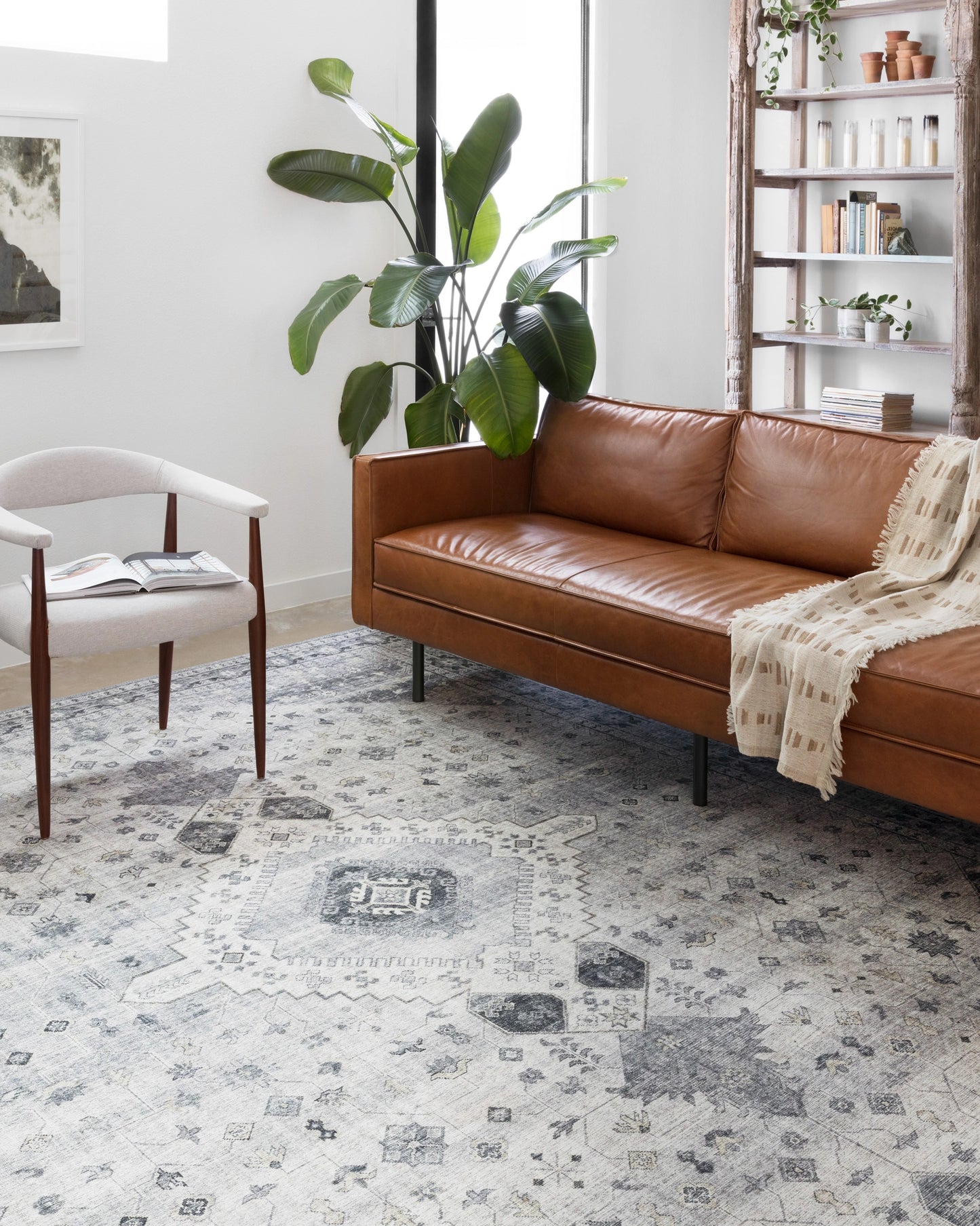 Loloi Skye Silver / Grey 18" x 18" Sample Rug