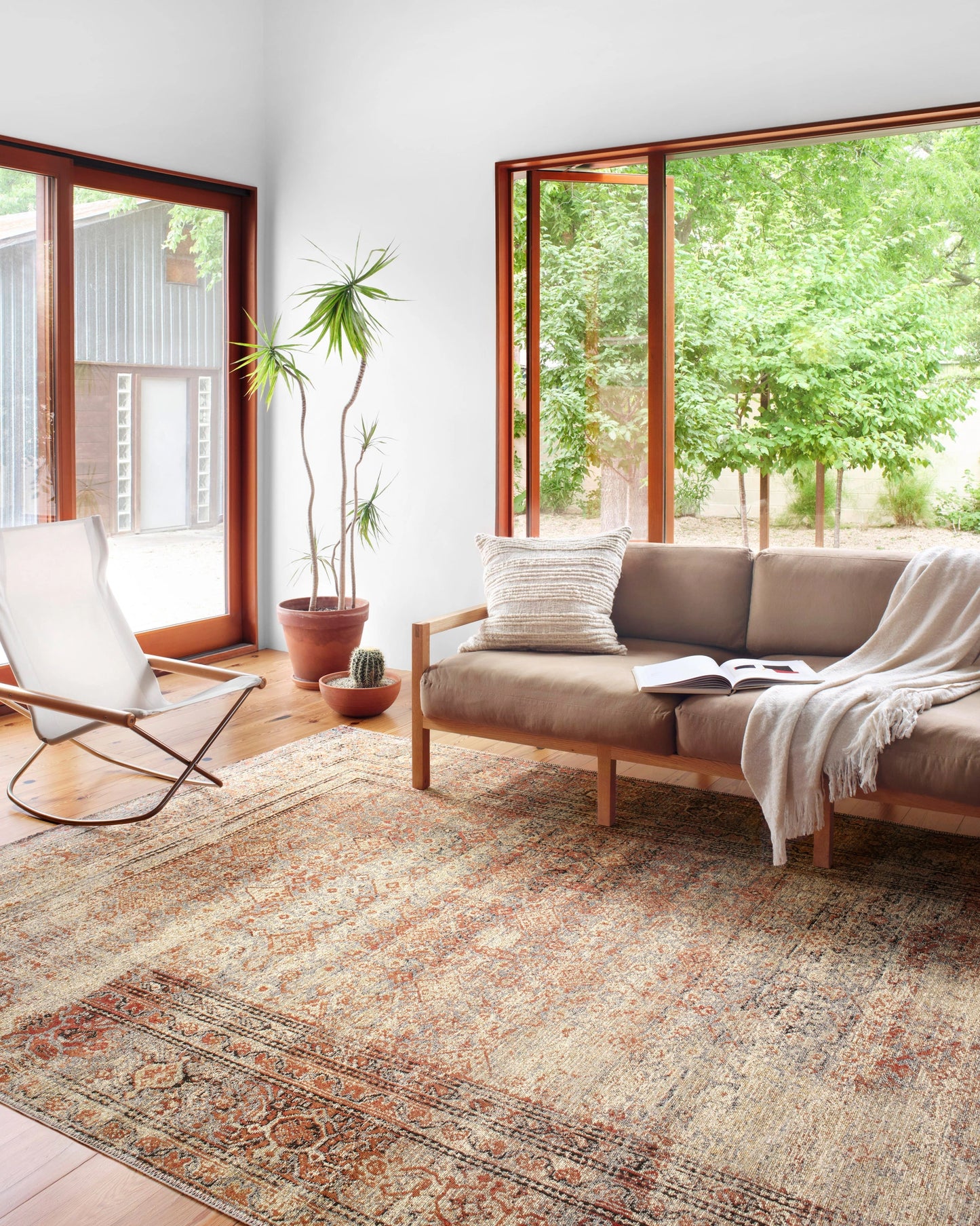 Loloi Sebastian Natural / Brick 5'-3" x 7'-8" Area Rug
