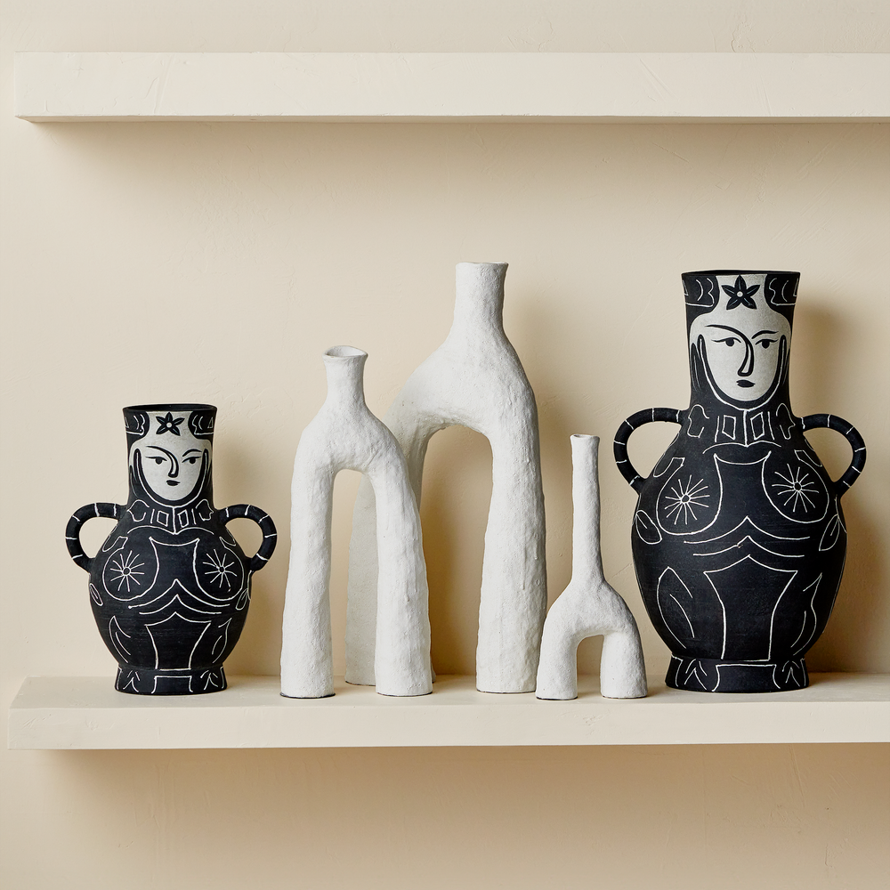 
                      
                        Saint-Paul-de-Vence Medium Vase
                      
                    