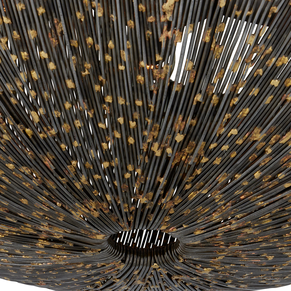 
                      
                        Eduardo Chandelier
                      
                    