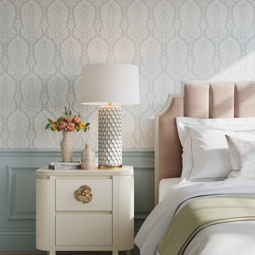 
                      
                        Calla Lily White Table Lamp.
                      
                    