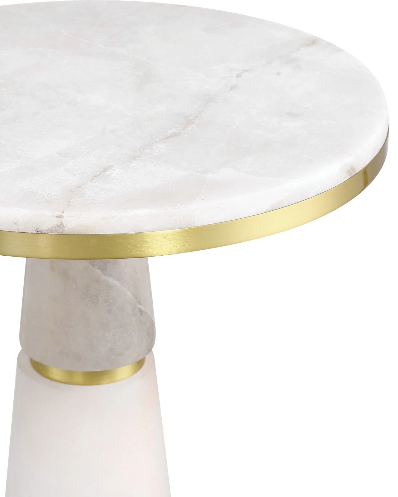 Eleanora Drinks Table