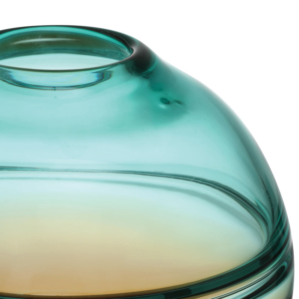 
                      
                        Tapio Vase Set of 3
                      
                    