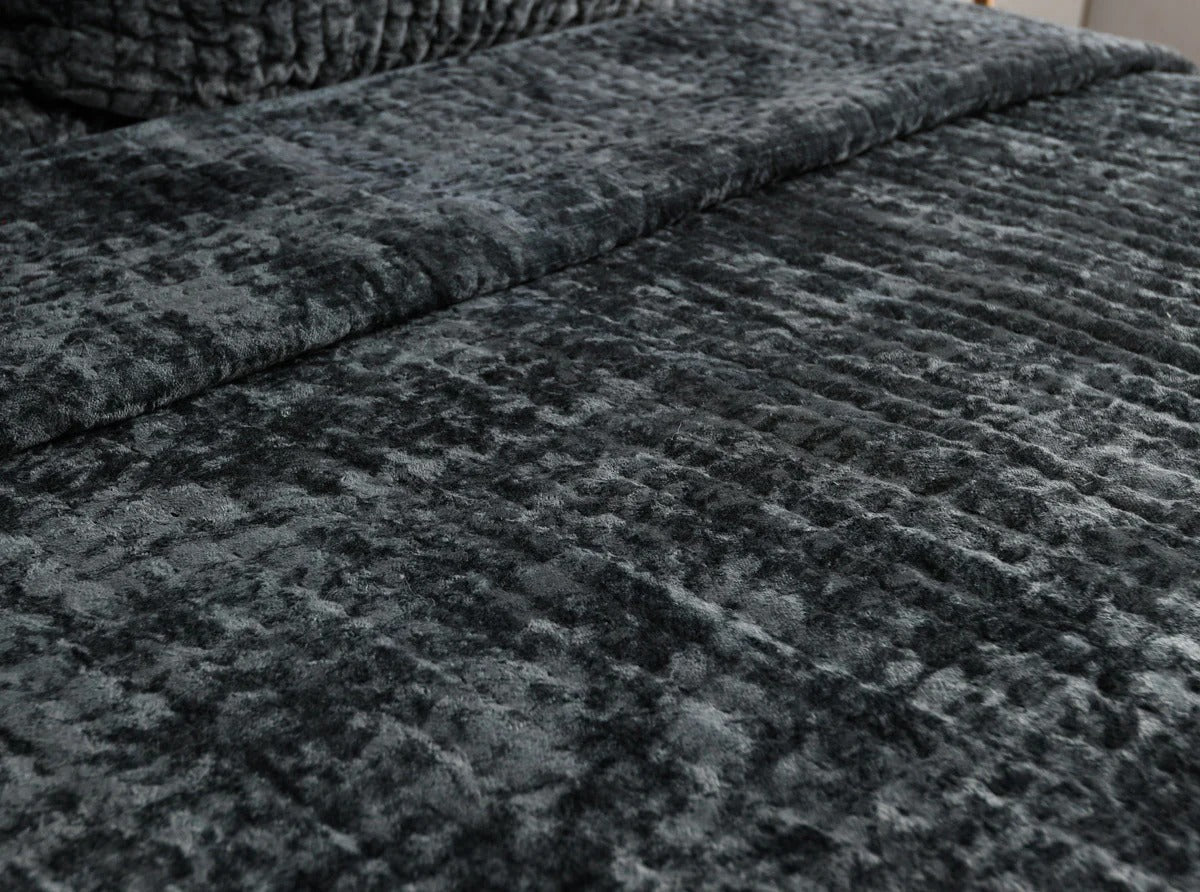 Bari Velvet Quilt Bay Green - King
