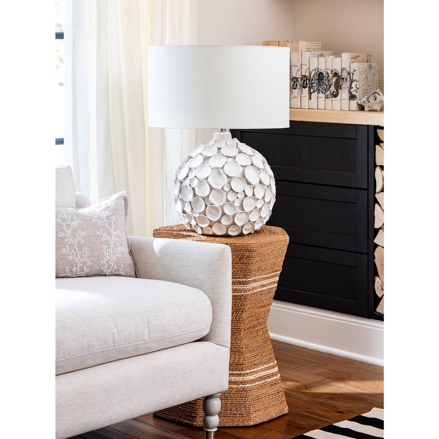 Lucia Ceramic Table Lamp (White).