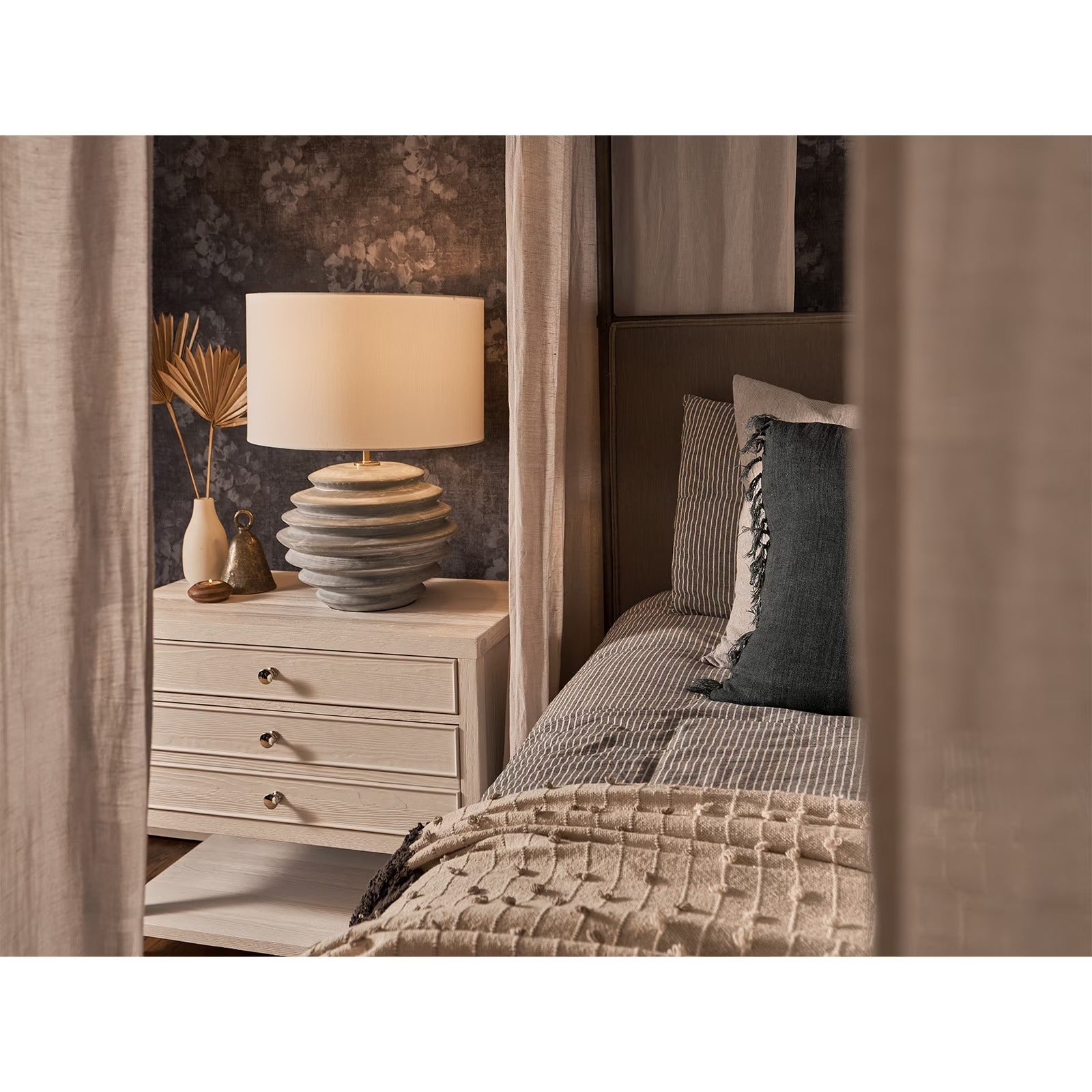 Canyon Ceramic Table Lamp - Thumbnail 4