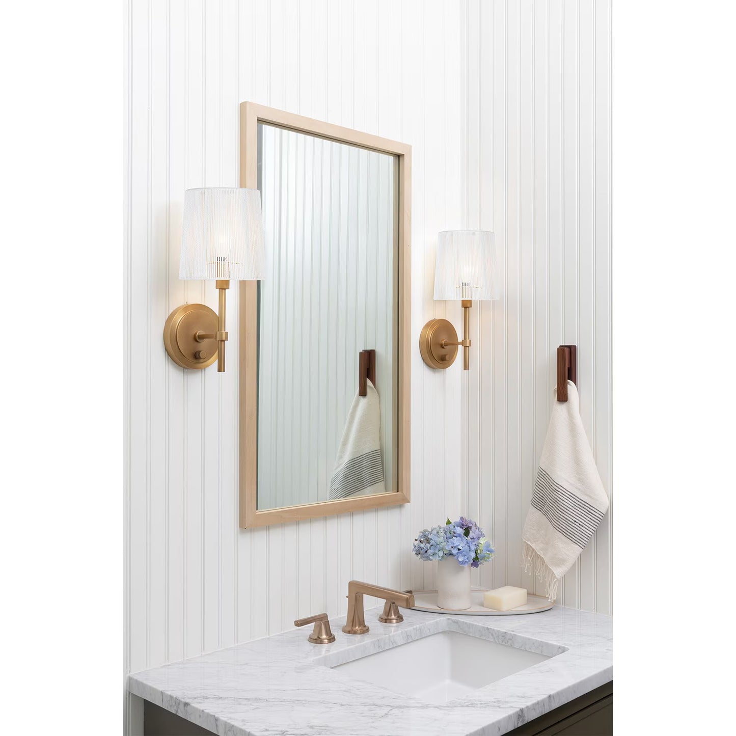 Franklin Sconce (Natural Brass).