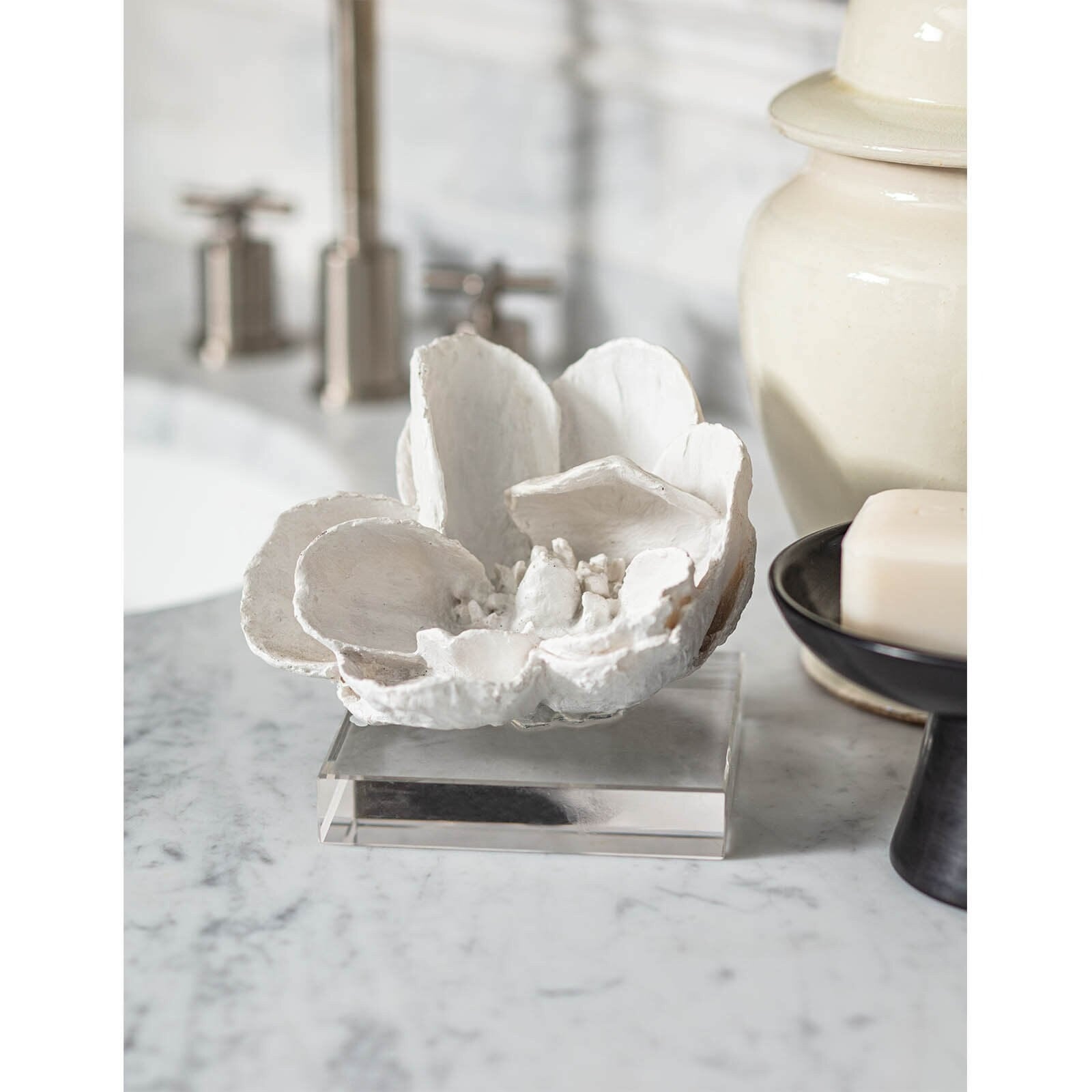 Regina Andrew Magnolia Objet - Thumbnail 5