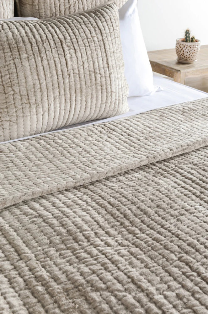 Bari Velvet Quilt Pebble - King