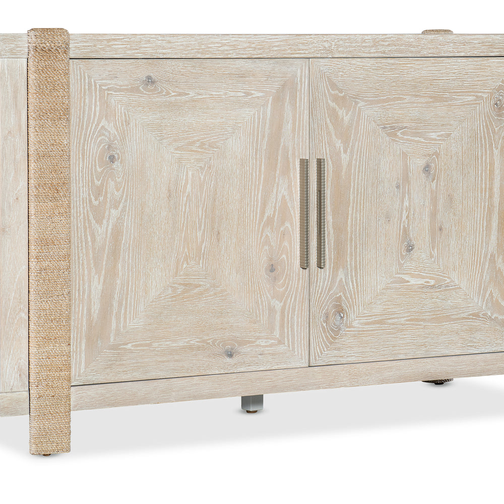 Commerce & Market Seaside Buffet.