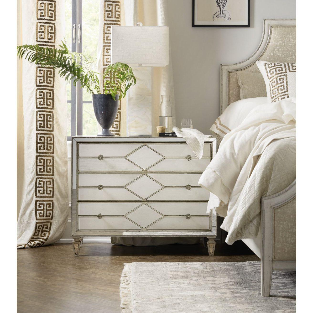 Queen of Diamonds Bachelorette Chest - Thumbnail 2