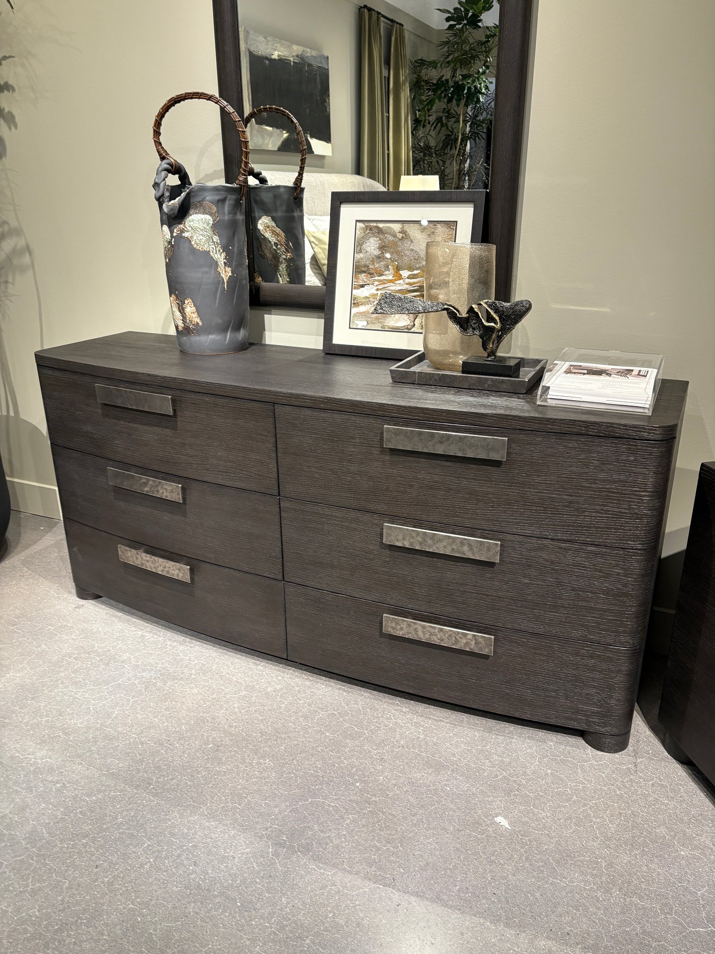 Geneve Dresser