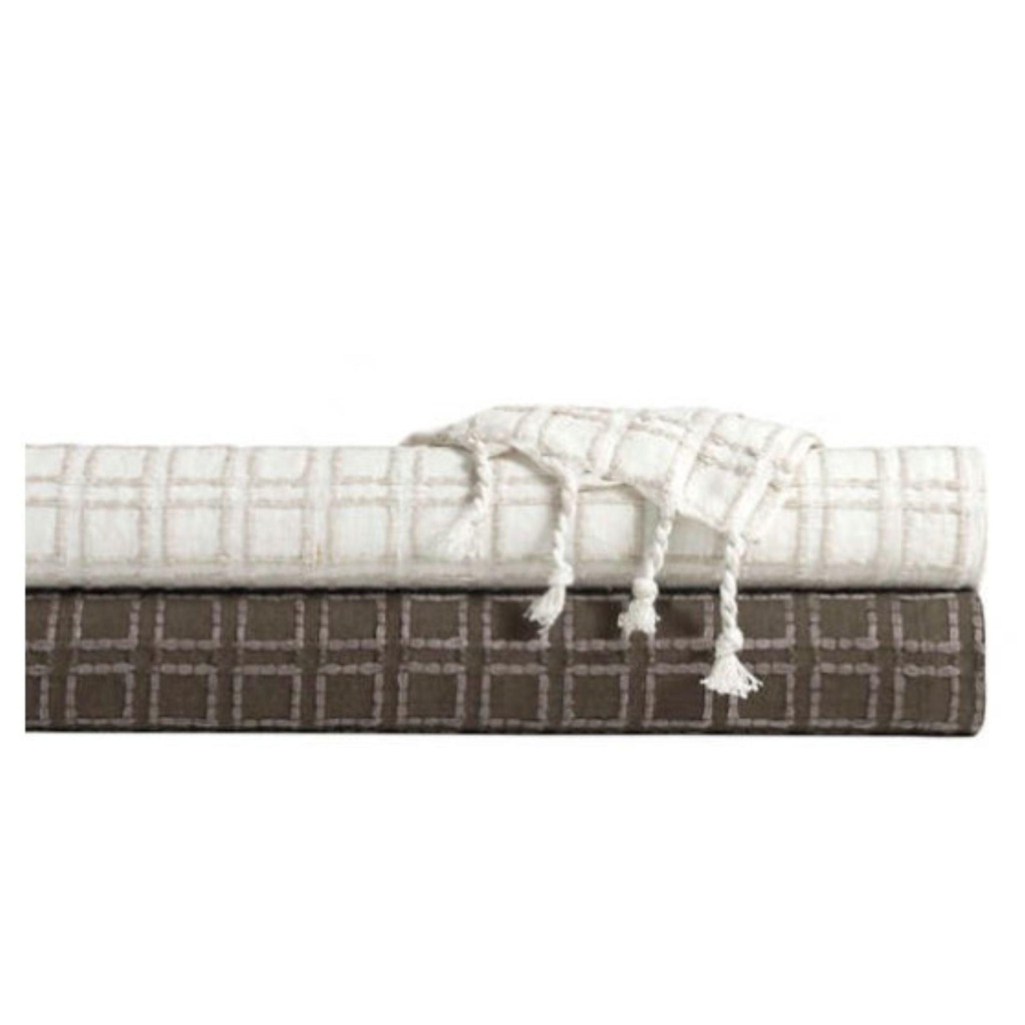 Caldwell Throw - Thumbnail 2