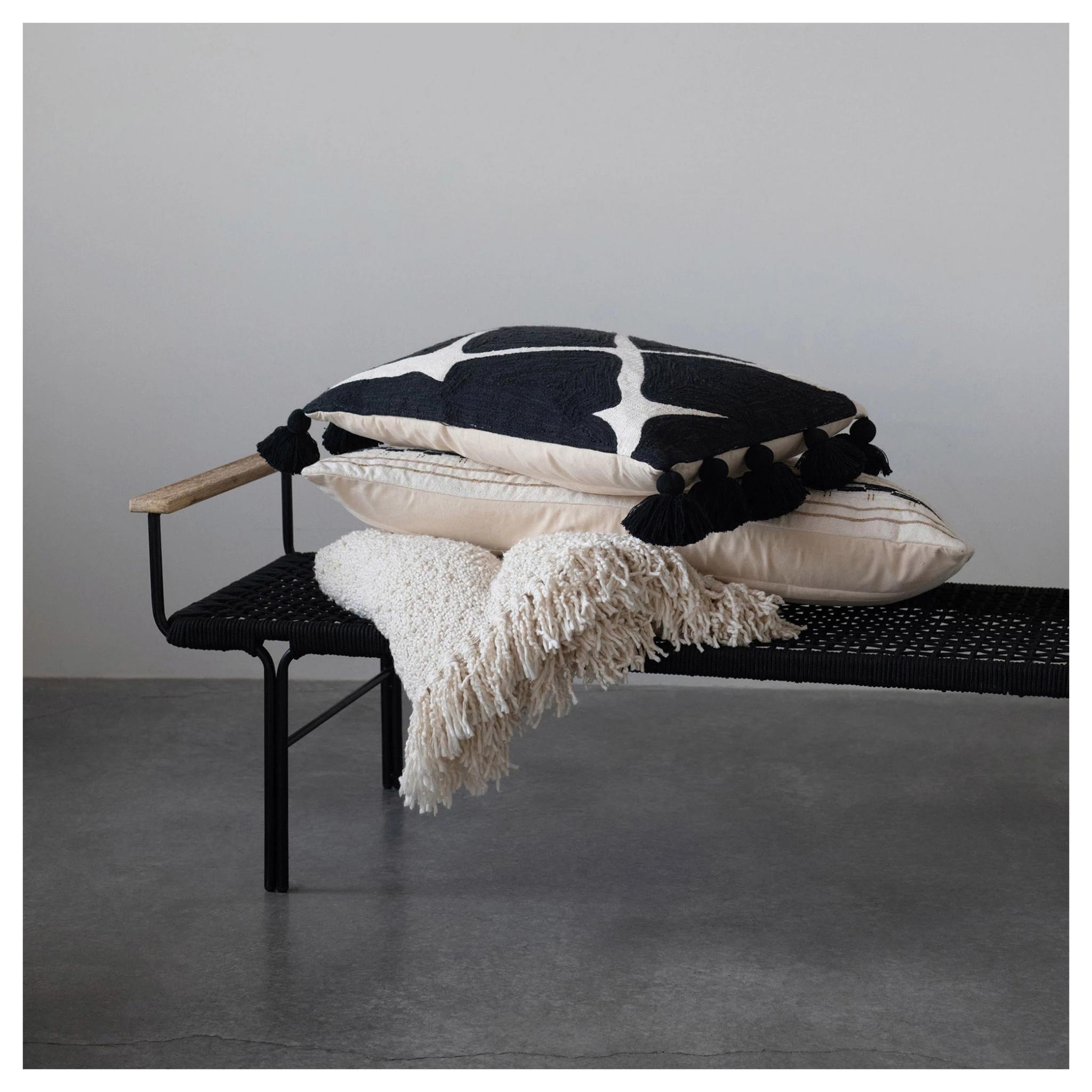 Cotton Blend Boucle Throw with Fringe - Thumbnail 3