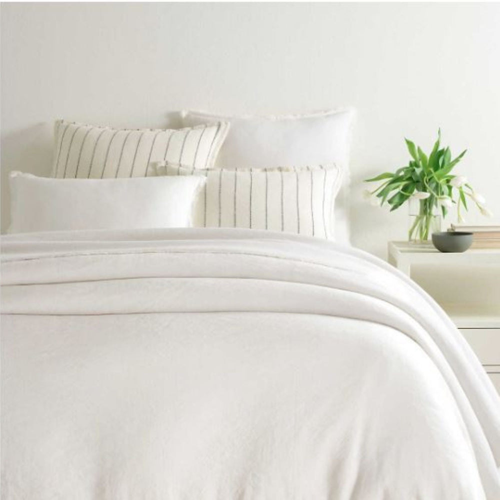 
                      
                        Faye Linen Dove White Duvet Cover - #shop_name Bedding
                      
                    