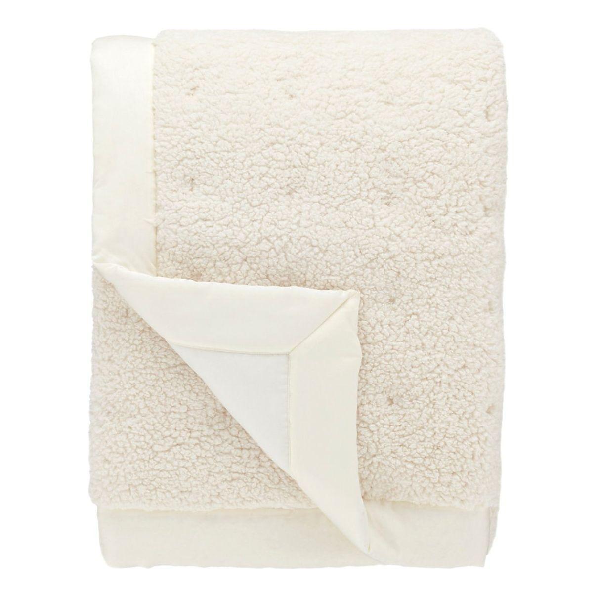 Marshmallow Fleece Ivory Puff Throw
